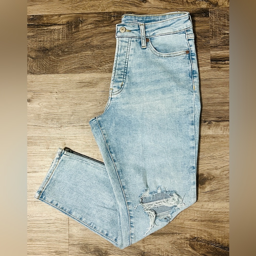 💙Old Navy Distressed Jeans